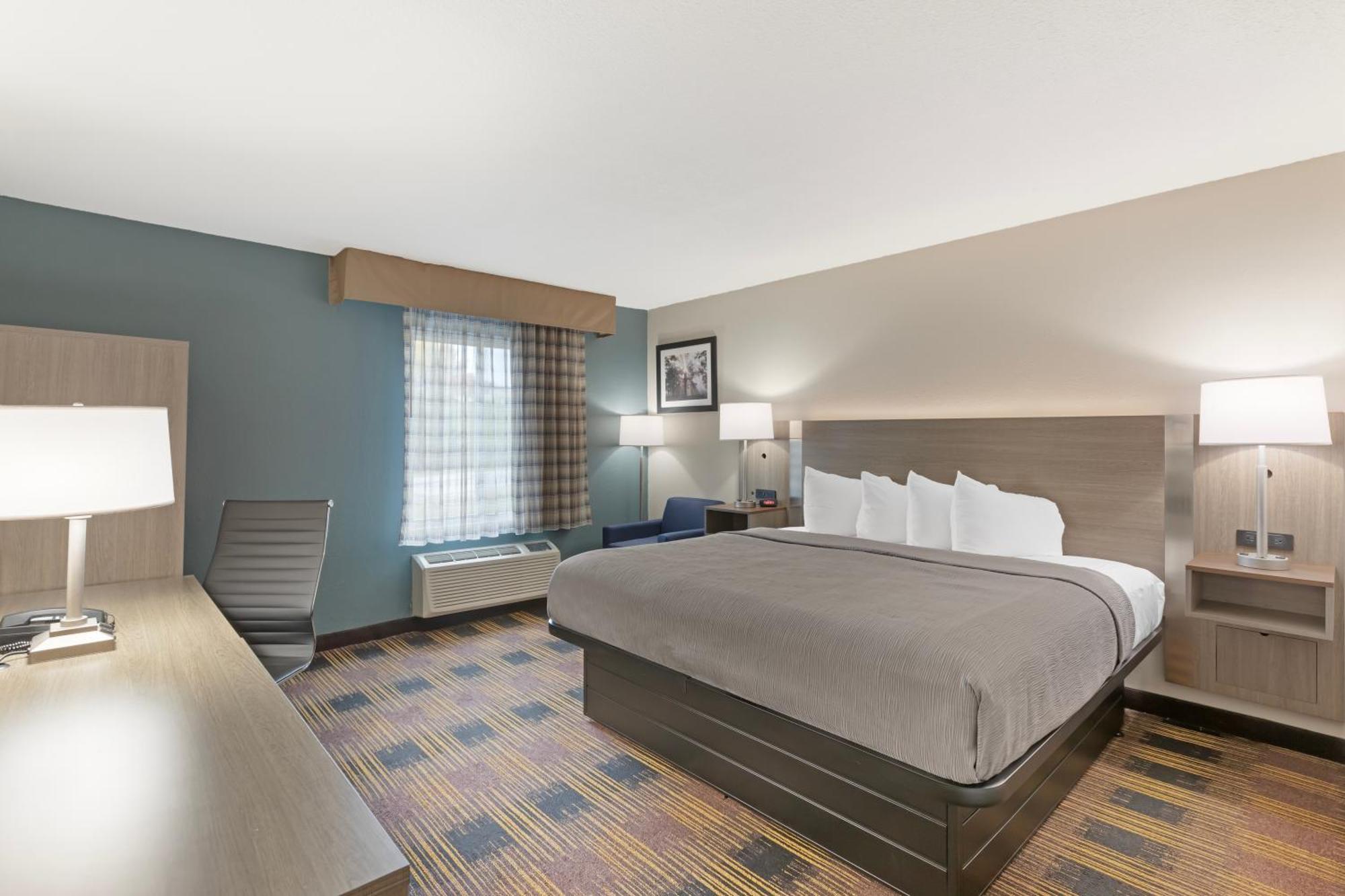 Quality Inn Newton At I-80 エクステリア 写真