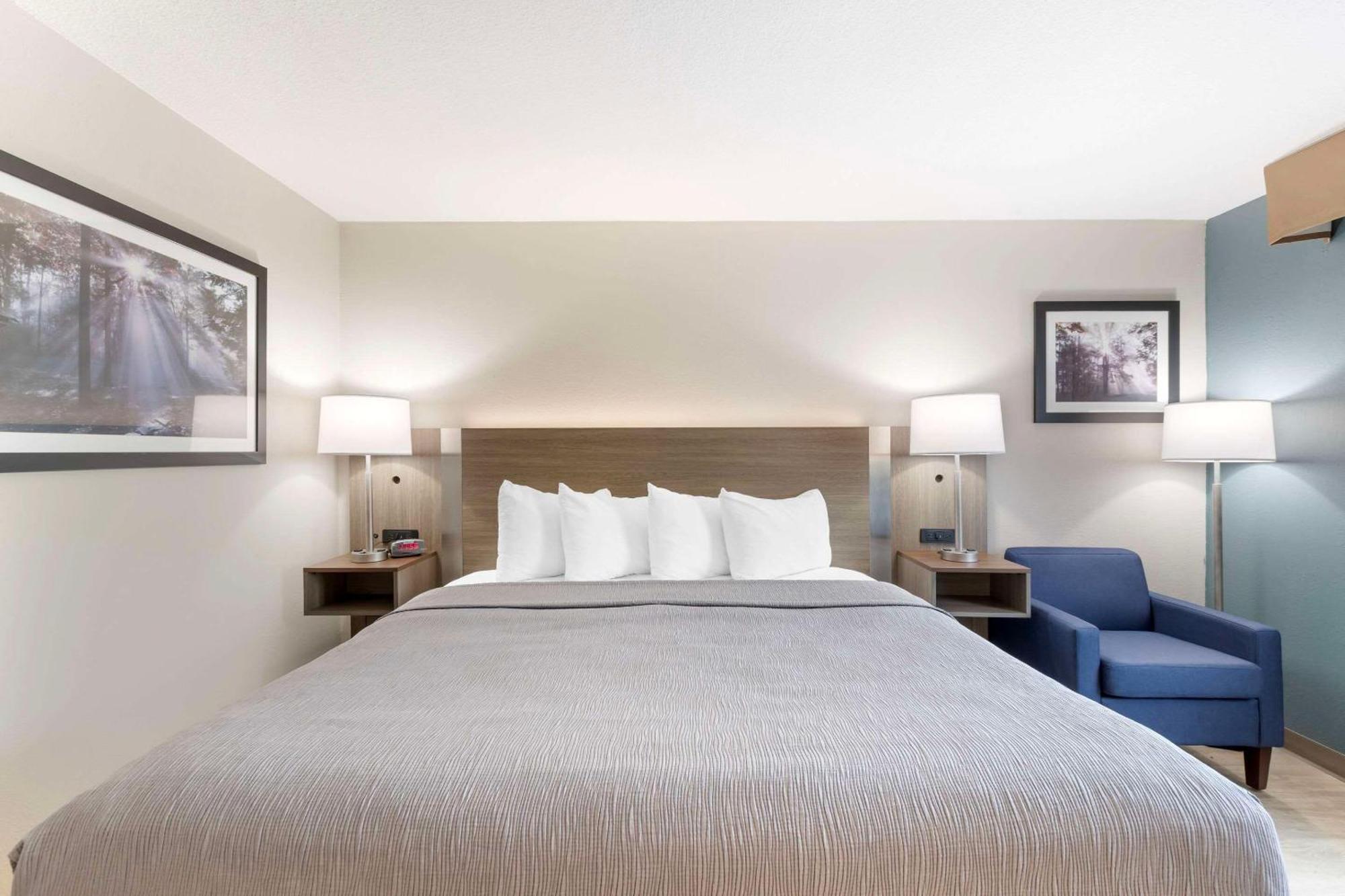 Quality Inn Newton At I-80 エクステリア 写真
